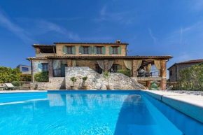 Rustic villa Amyra with pool and grill in Porec